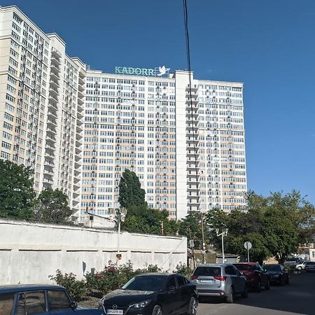 Апартаменты Квартира Кадорр Бассейная Apt Odeassa Basseinaya Одесса Экстерьер фото